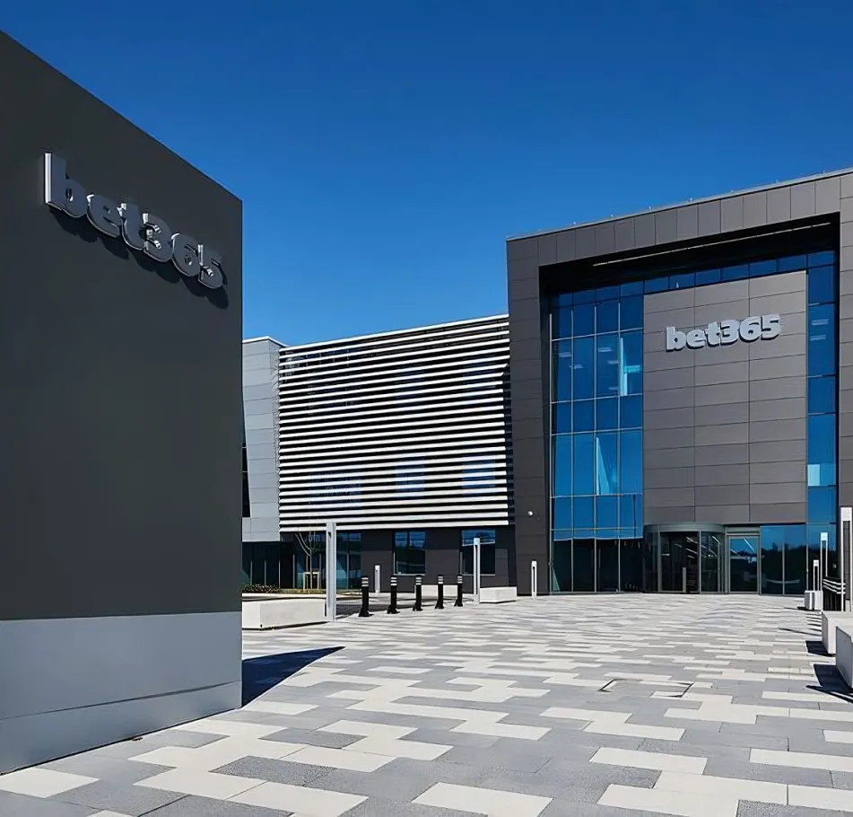 傑倫約翰遜,展現卓越場,上判讀與快,爱游戏app,爱游戏官网,爱游戏体育官网,爱游戏体育app